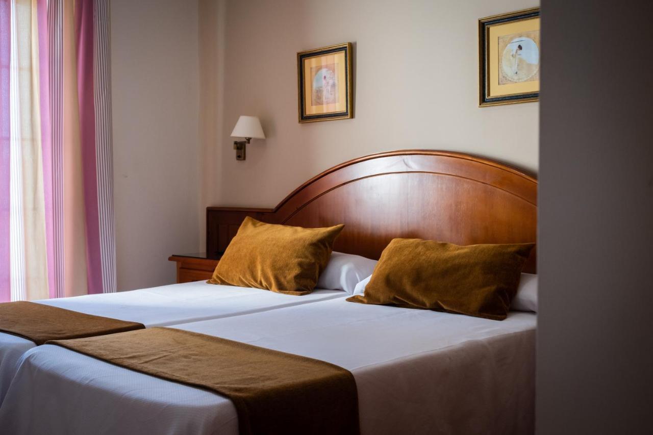 Hostal Cabo Roche Conil De La Frontera Extérieur photo